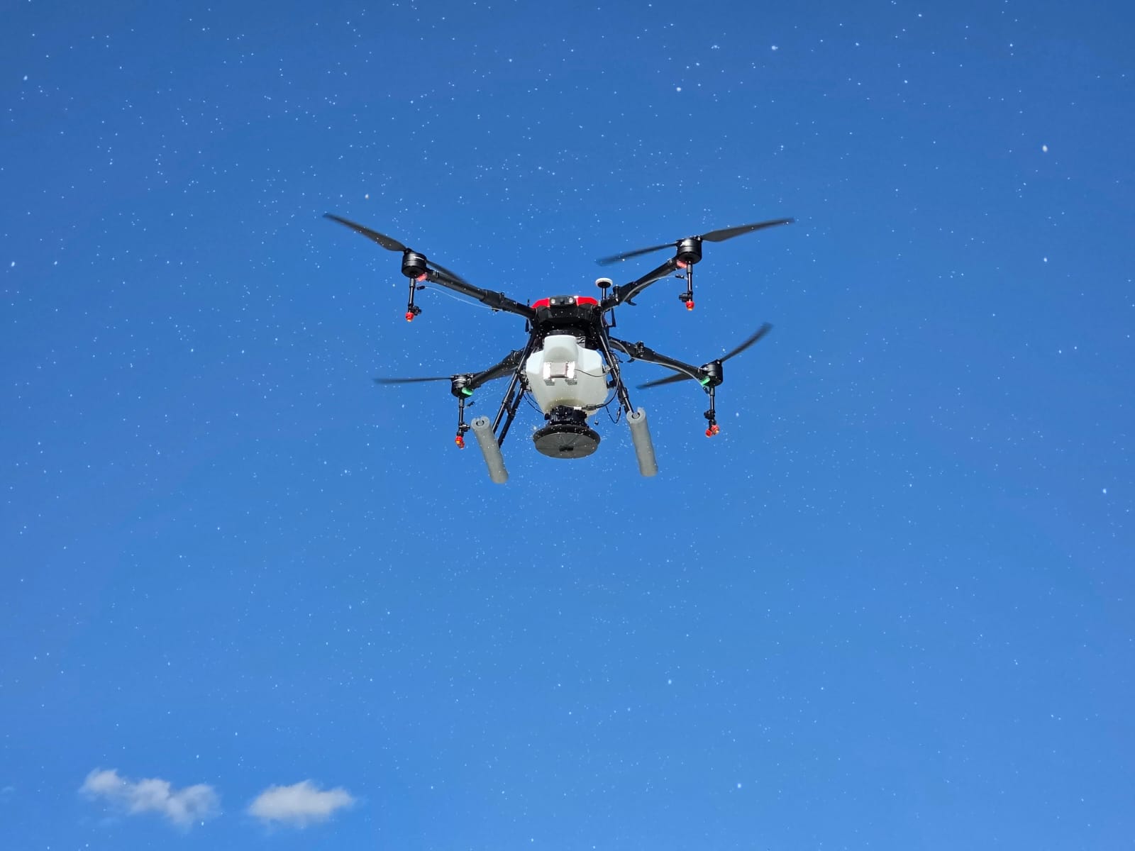 Aussaat mit Agrardrohnen.